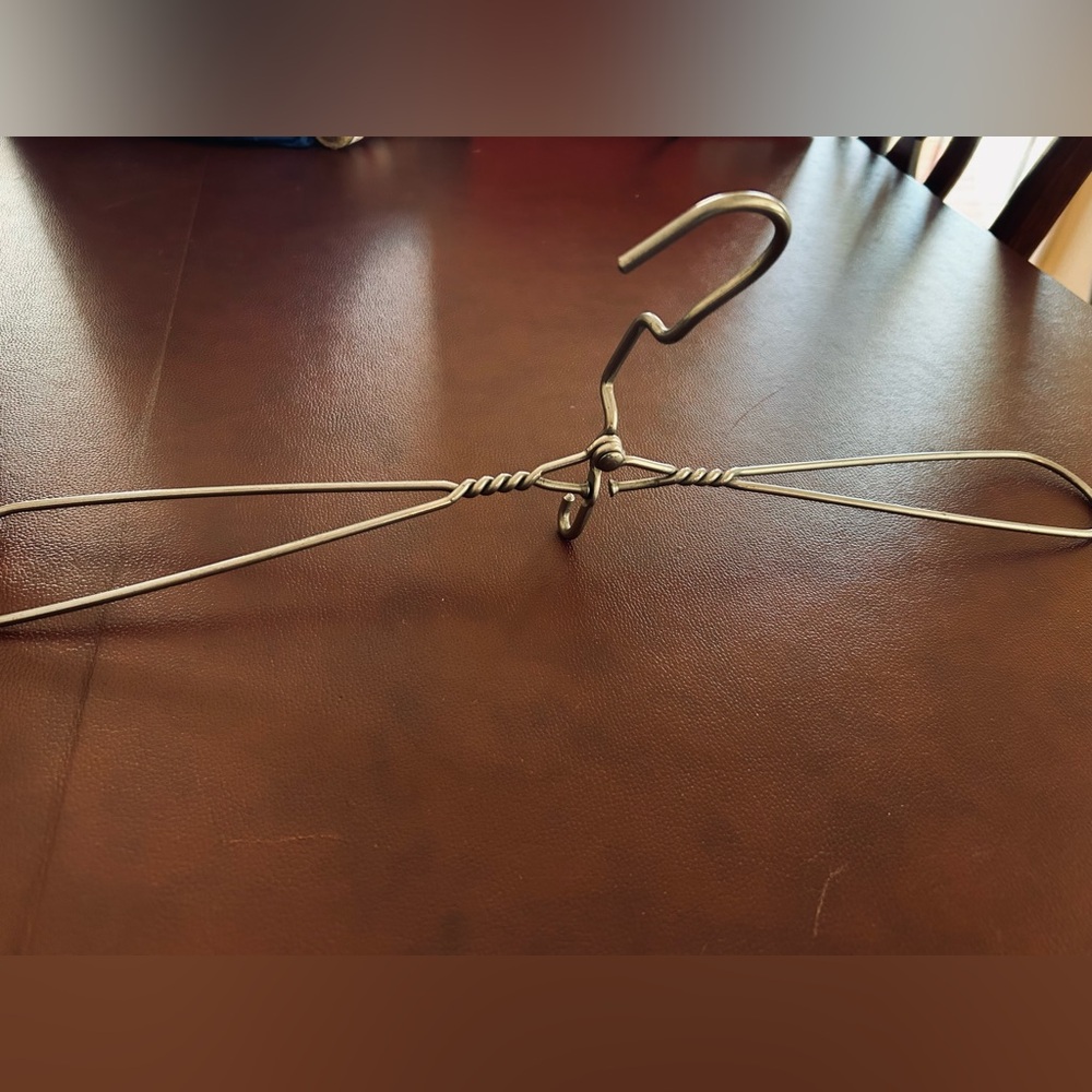 2 Vintage metal foldable clothes hangers. - Picture 3 of 8